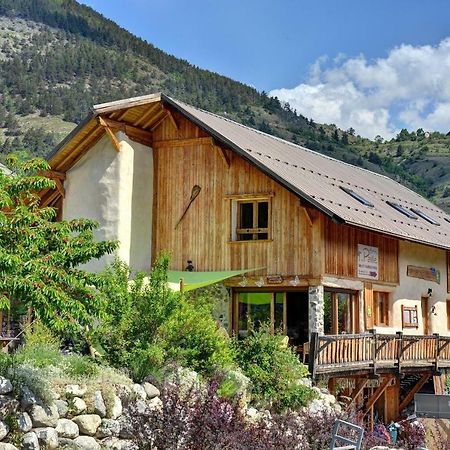 Chambres D'Hote Le Brin De Paille Saint-Martin-de-Queyrières Exterior foto