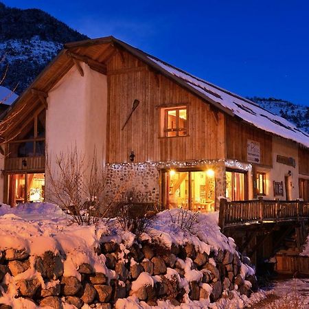 Chambres D'Hote Le Brin De Paille Saint-Martin-de-Queyrières Exterior foto